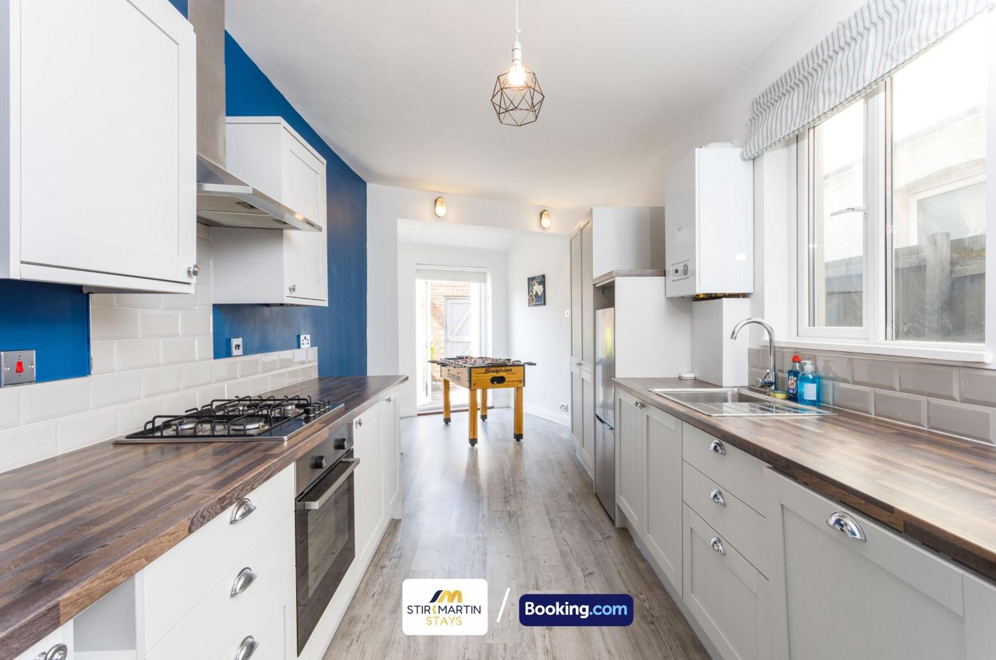 Comfy 3Bed House By Stirkmartin Stays Short Lets & Serviced Accommodation Cardiff With Free Parking & 8Mins To City Centre 外观 照片