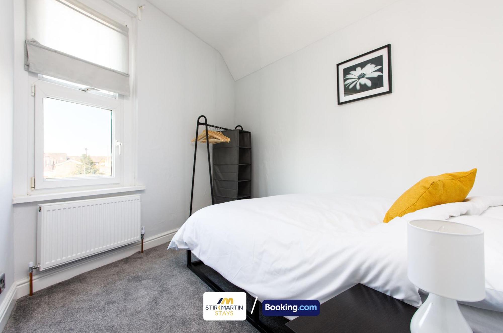 Comfy 3Bed House By Stirkmartin Stays Short Lets & Serviced Accommodation Cardiff With Free Parking & 8Mins To City Centre 外观 照片