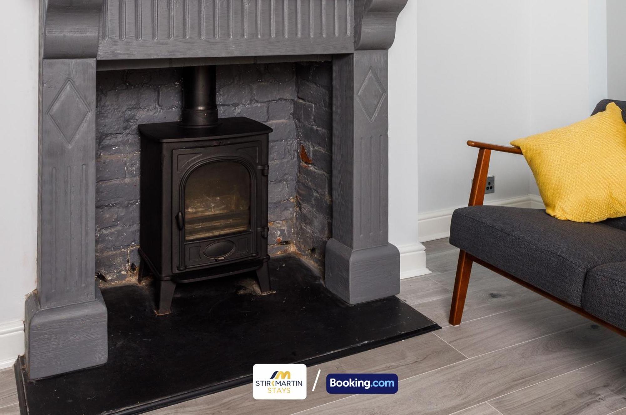 Comfy 3Bed House By Stirkmartin Stays Short Lets & Serviced Accommodation Cardiff With Free Parking & 8Mins To City Centre 外观 照片