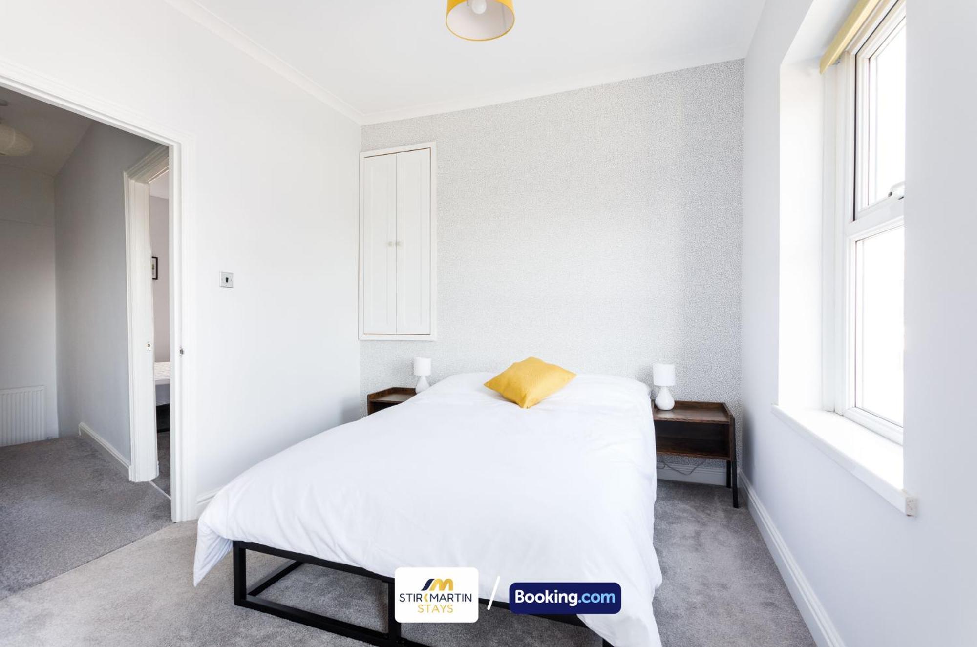 Comfy 3Bed House By Stirkmartin Stays Short Lets & Serviced Accommodation Cardiff With Free Parking & 8Mins To City Centre 外观 照片